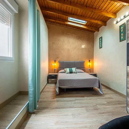 Cozy House In Classic Style Apartament *